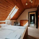 Gustaw-mazury - Caloroczny Dom Nad Jeziorem Kalwa