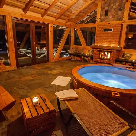 Gustaw-mazury - Caloroczny Dom Nad Jeziorem Kalwa