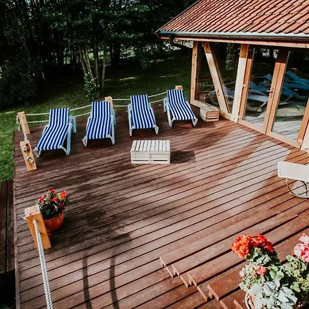 Apartament Gustaw-mazury - Całoroczny Dom Nad Jeziorem Kalwa